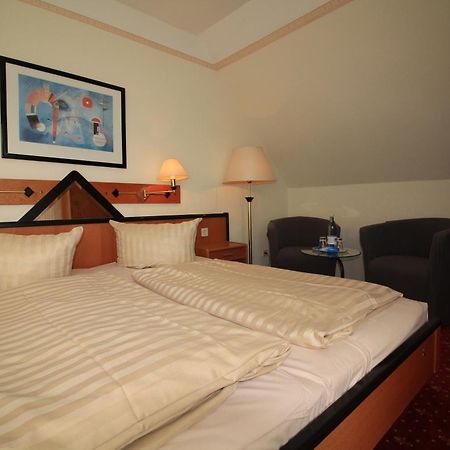Hotel Reke Plau am See Bagian luar foto