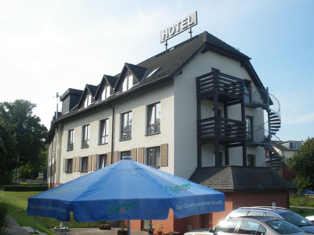 Hotel Reke Plau am See Bagian luar foto